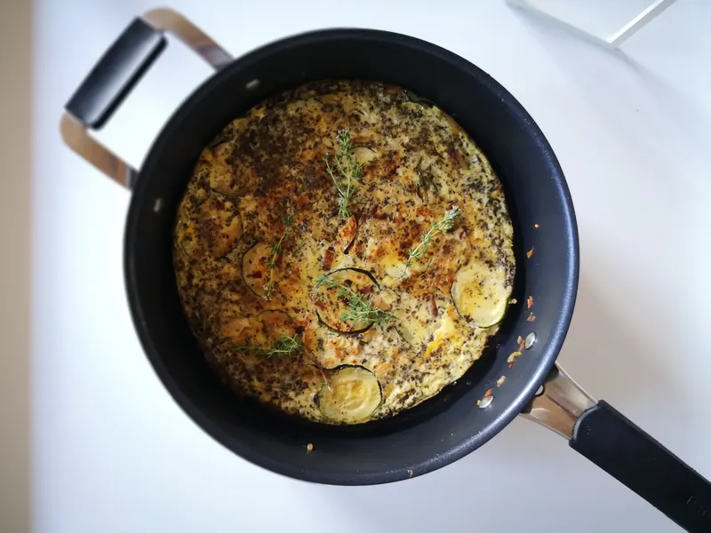 Æggekage med basilikum og squash - Ketoliv