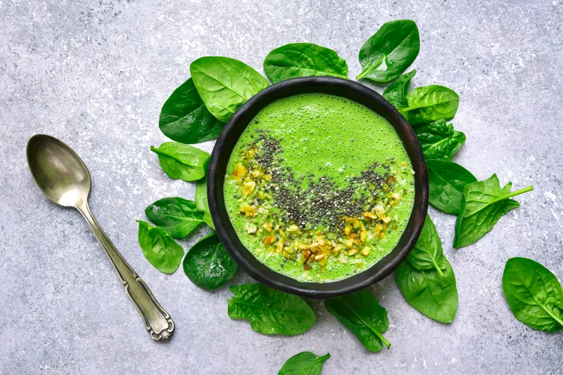 Grøn Keto smoothie med spinat - Ketoliv