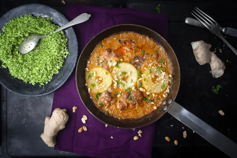 Hawaii-kylling med peanuts og broccoliris - Ketoliv