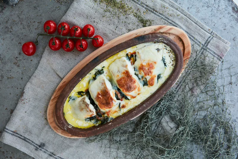 Hvid fisk med myntesalat og grønne bønner - Ketoliv