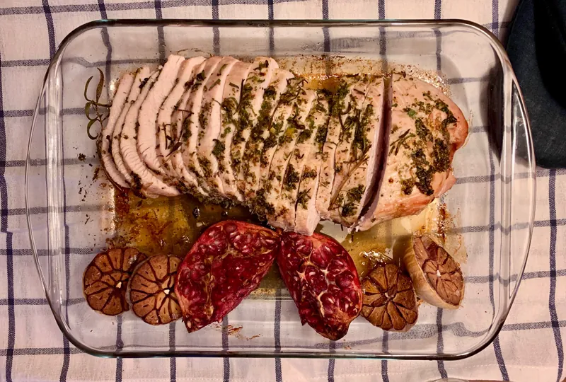Hvidløgsstegt kalkun med granatæble - Ketoliv