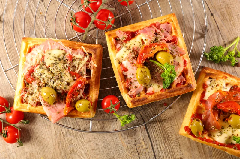 Keto pizza chaffles - Ketoliv