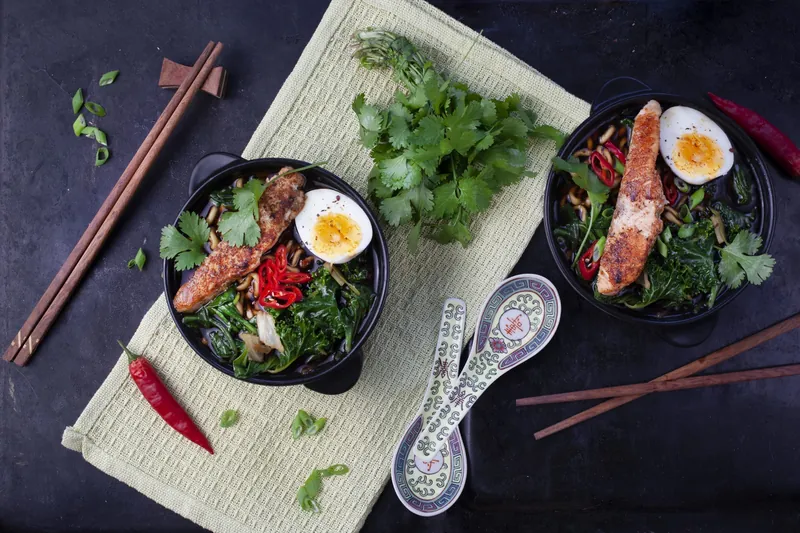 Keto ramen suppe med laks - Ketoliv