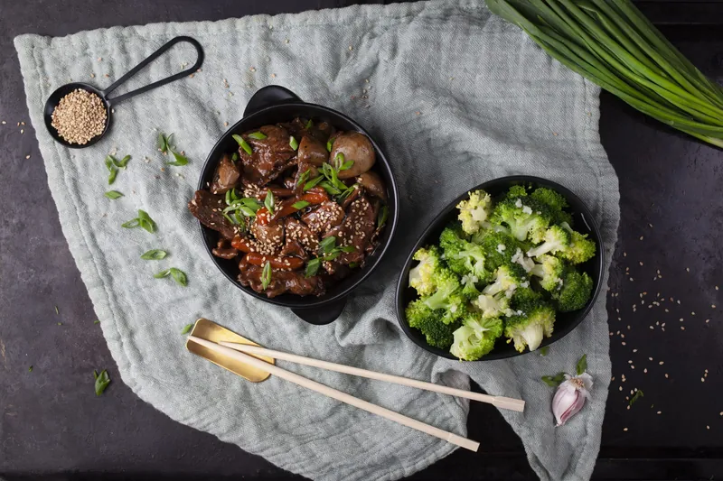 Lynstegt tykstegsbøf med broccoli - Ketoliv