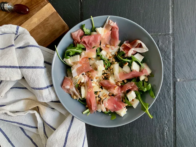Melonsalat med skinke og vinagretta - Ketoliv