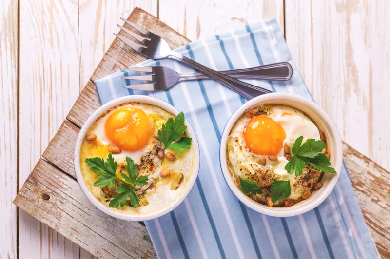 Oeufs en cocotte, nemt men glemt - Ketoliv