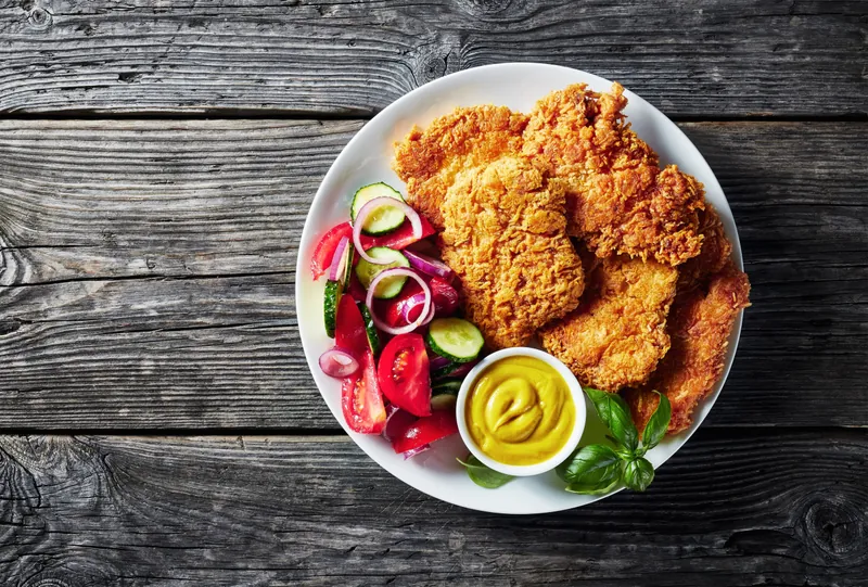 Parmesanmarineret kylling med simpel salat - Ketoliv