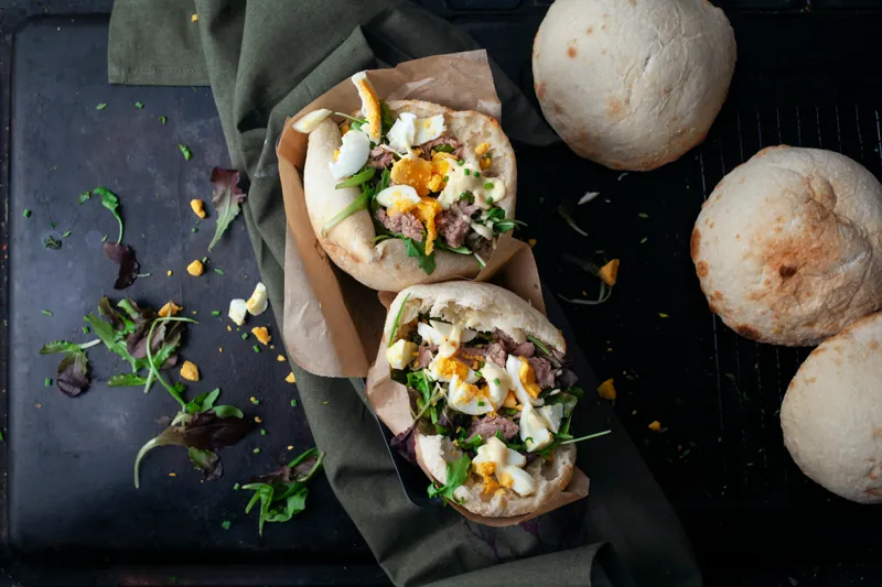 Pitabrød med tun og æg - Ketoliv