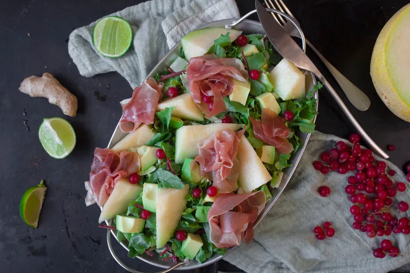 Prosciutto salat med melon til et stykke kyllingebryst - Ketoliv