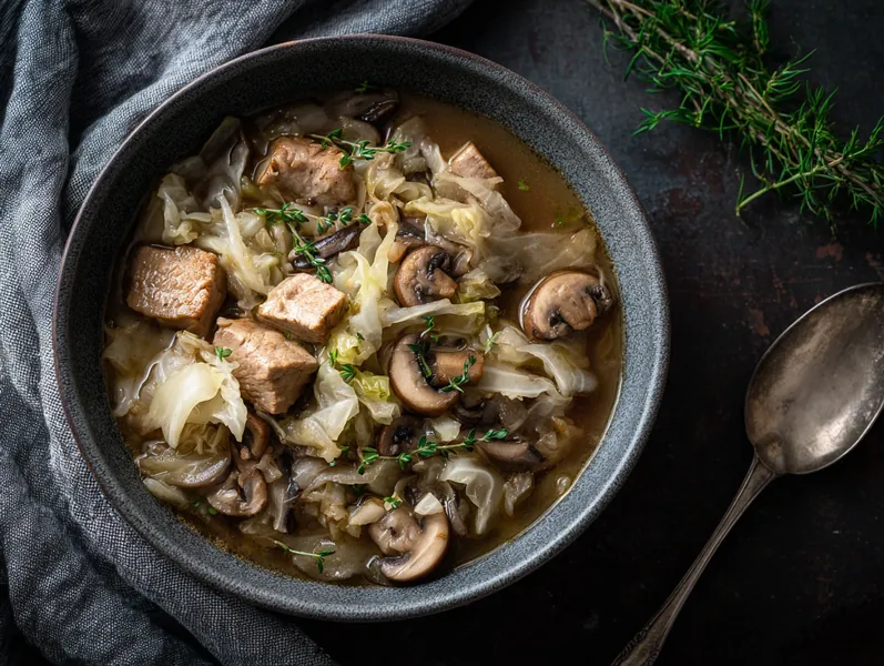 Keto gryderet med svinekød og kål - Functional Foods