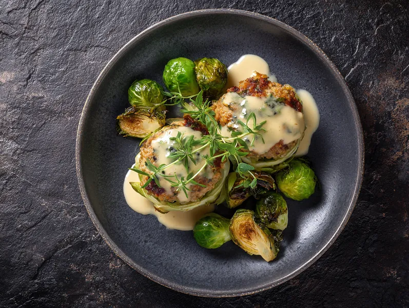 Kålrabi fyldt med oksekød og rosenkål - Functional Foods