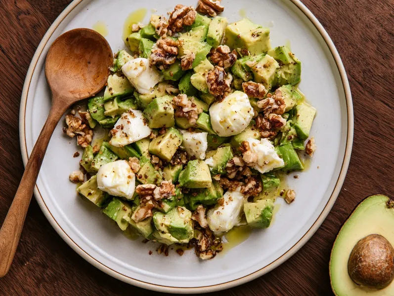 Avocado og ostebidder med valnødder - Functional Foods