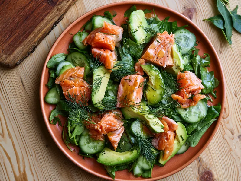 Low carb lakse salat med avocado - Functional Foods
