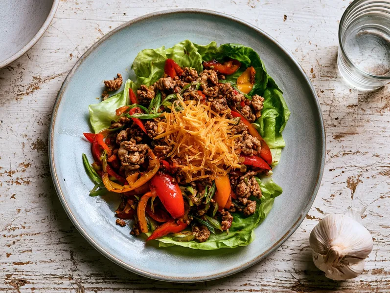 Keto bowl med svinekød, cheddar og peberfrugt - Functional Foods