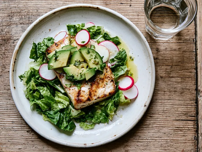 Keto-salat med torsk og citrondressing - Functional Foods