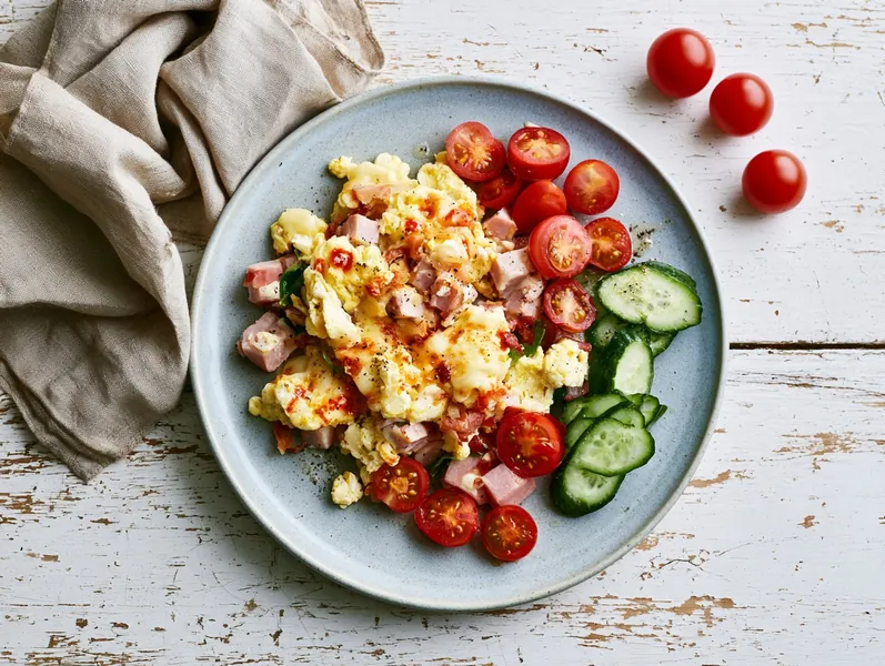 Lun skinkesalat med ost og æg - Functional Foods