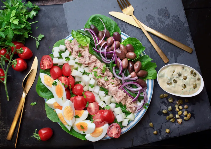 Salat Niçoise - Ketoliv
