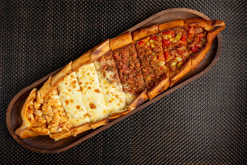 Tyrkisk pizza med ezme salat - Ketoliv